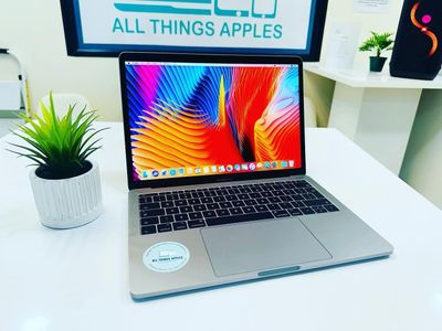 MacBook Pro 13 inch 2017 Core i5 8GB Ram 128GB SSD