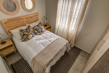 Eden Security Estate is a highly modern and upmarket complex and offers a tranquil escape for tho...