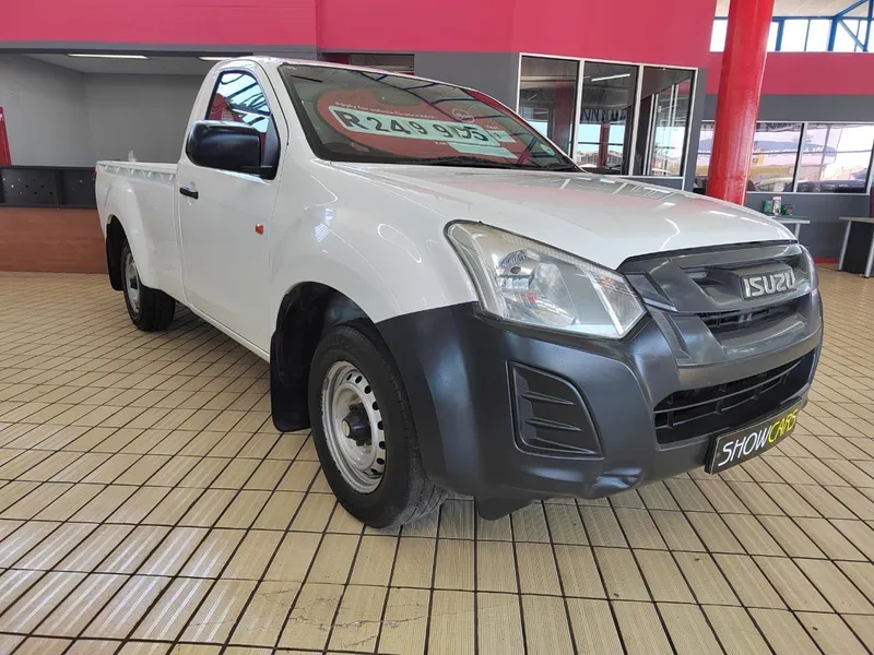 2017 Toyota Hilux 2.8 GD-6 D/Cab 4x4 Raider PLEASE CALL LUNGI&#64;0685912511