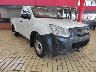 2017 Toyota Hilux 2.8 Gd-6 D/cab 4x4 Raider Please Call Lungi@0685912511