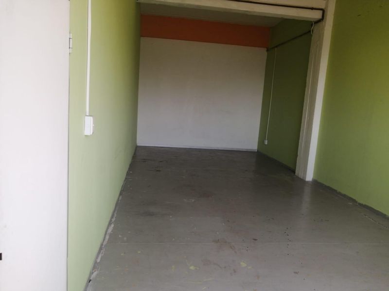 Micro commercial unit for rent in Forsburg