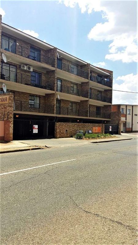 3rd Floor Apartment in Potchefstroom Central