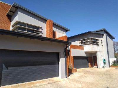 Modern 4 Bedroom House For The Executive.