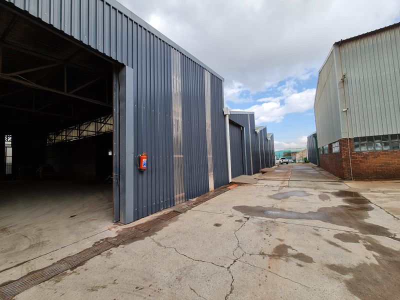 Spacious warehouse for sale in Wychwood