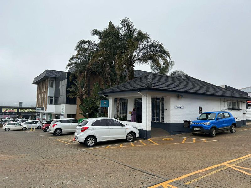 Medical Suite to Let in Randburg | 251 Beyers Naude | Northcliff Medical Centre