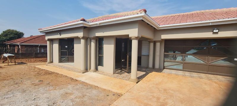 Newly built 4 bedroom house