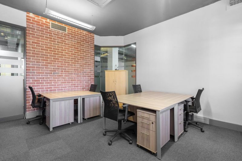Private office space for 3 persons in Regus Eikestad Mall Stellenbosch