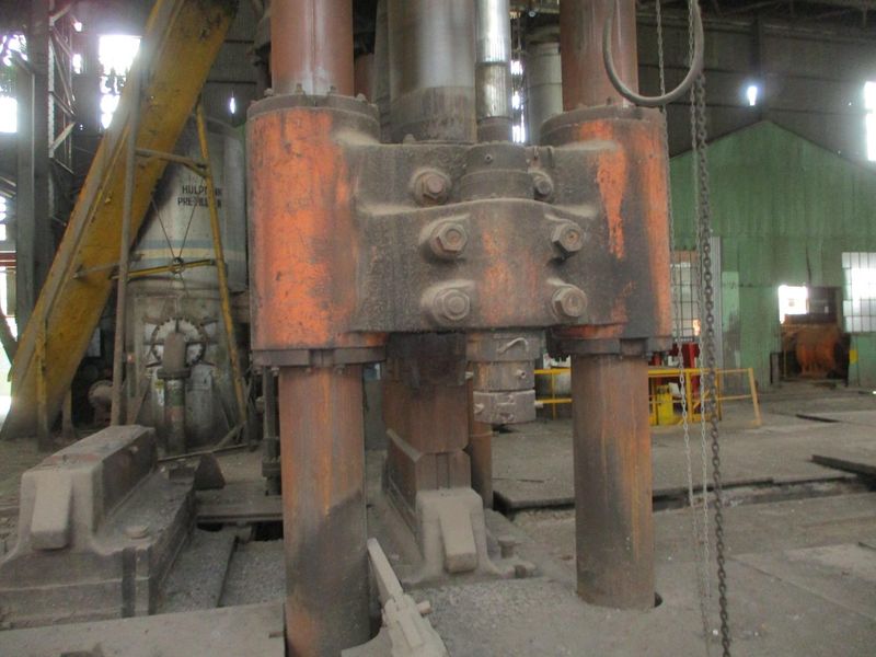 De-Commissioned United 2 600 Ton Press