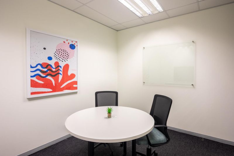 All-inclusive access to professional office space for 4 persons in Regus Waterfall City