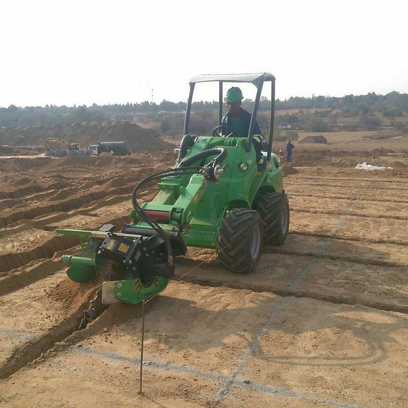 Avant 745 with Kubota Engine 50hp  1400 kg lift capacity Excavator front end loader mini digger