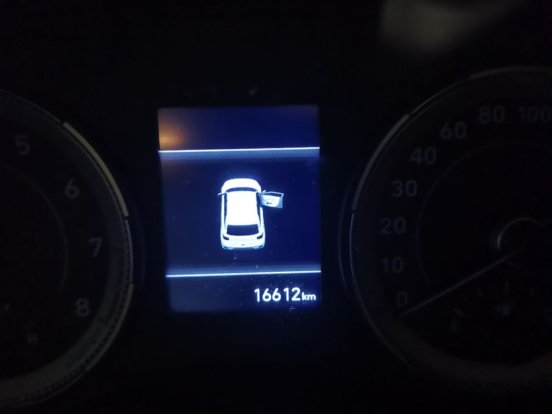 2021 Hyundai Venue MY19 1.0 TGDI Fluid for sale!