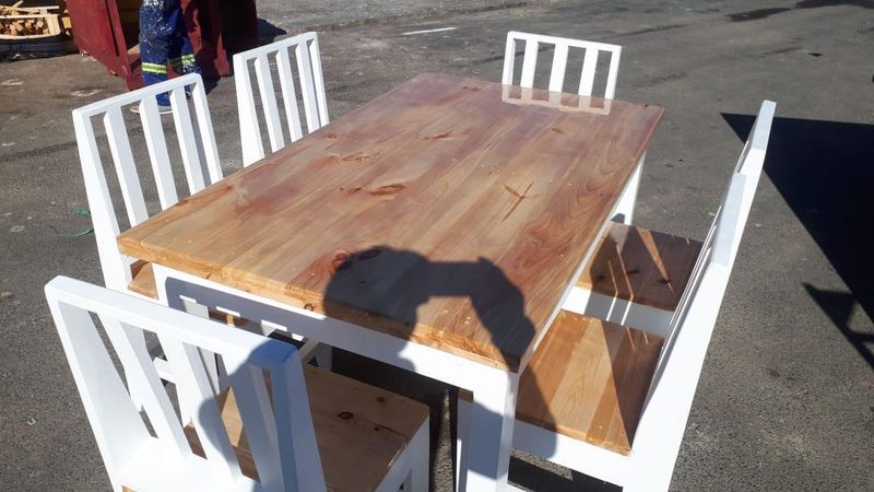 Neat and Nice Office Tables