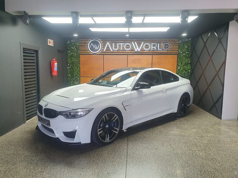 2014 BMW M4 Coupe M-DCT, White with 74000km available now!