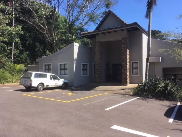 336m² Commercial To Let in Kloof at R140.00 per m²