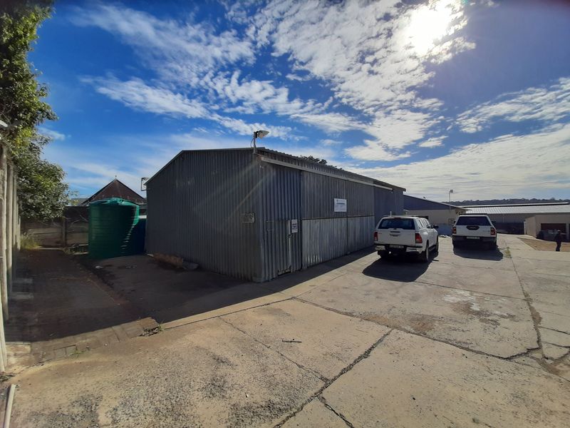 Industrial property in Beacon Bay with rental income options!