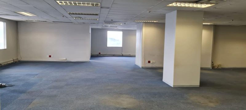 265,28 m2 3RD FLOOR OFFICE SPACE AVAILABLE IN UPMARKET LOCATION!