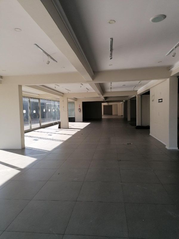 AUTOMOTIVE SHOWROOM TO LET IN PINETOWN