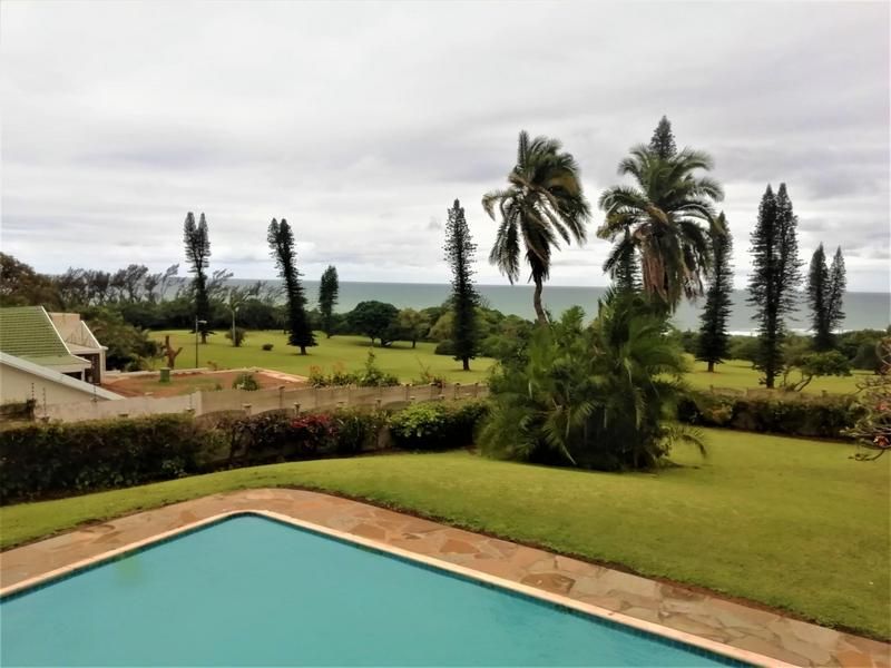 SEA VIEW - Character home on the Umkomaas Golf Course.