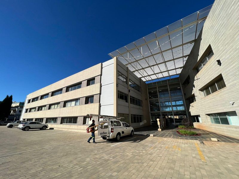 Immaculate office space available for lease in the Illovo area