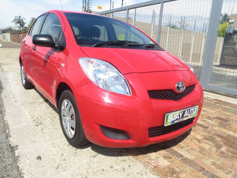2009 Toyota Yaris 1.3 T3 5-Door, Red with 103000km available now!