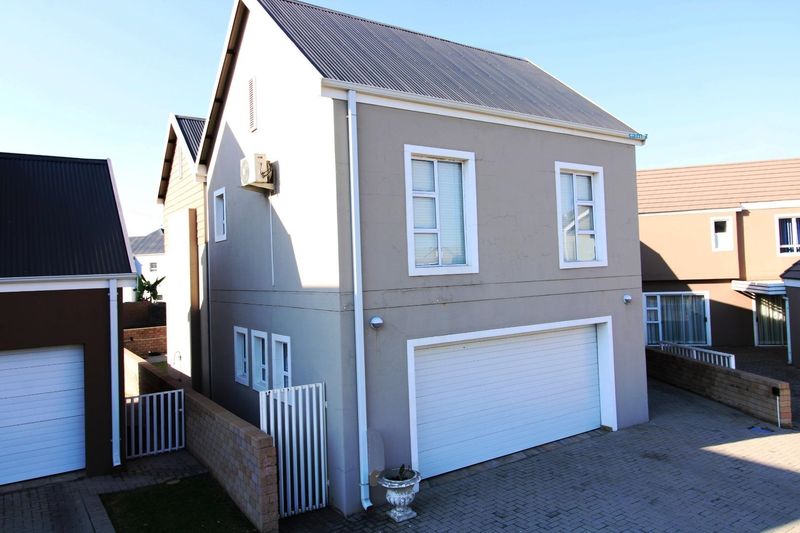 5 Bedroom house for sale in Riverspray Lifestyle Estate