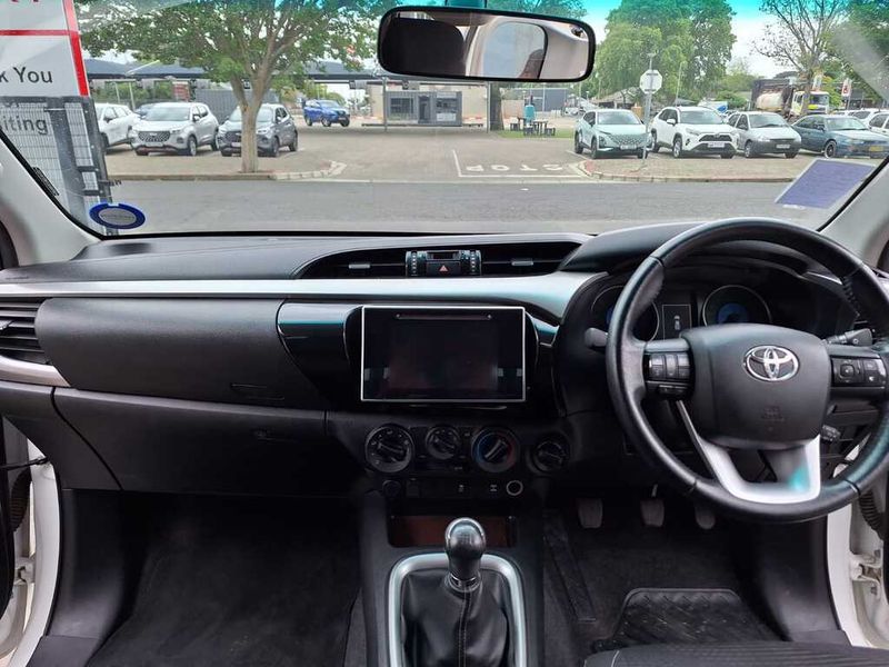 2017 TOYOTA HILUX 2.8 GD-6 RAIDER 4X4 P/U E/CAB