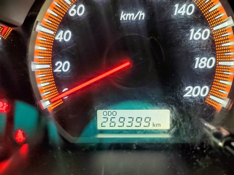 2012 Toyota Hilux 2.7 VVT-i D/Cab RB Raider with 269399kms CALL BOITY 083 506 0587