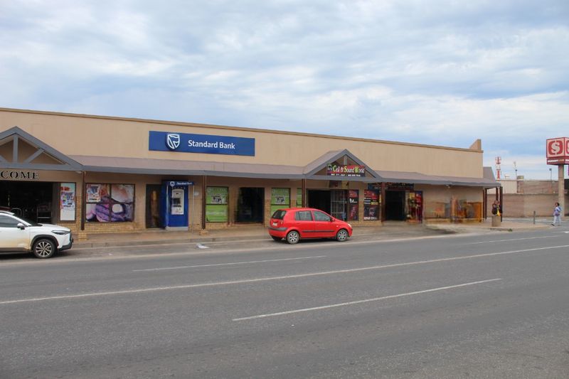 35m² Commercial To Let in Vredenburg at R186.00 per m²