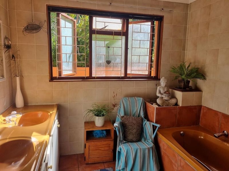 Welgemoed Villa for Single Professionals Fully Furnished/Serviced-Room With A View.