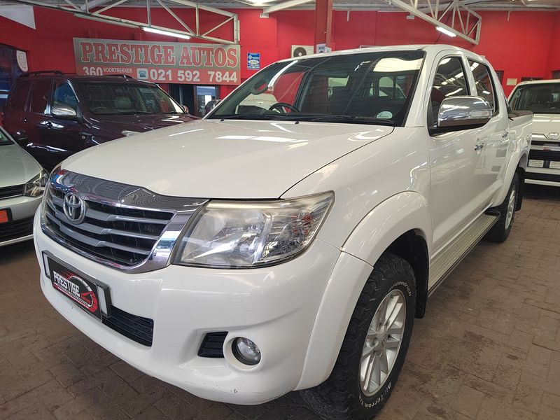 2012 Toyota Hilux 2.7 VVT-i D/Cab RB Raider with 269399kms CALL BOITY 083 506 0587