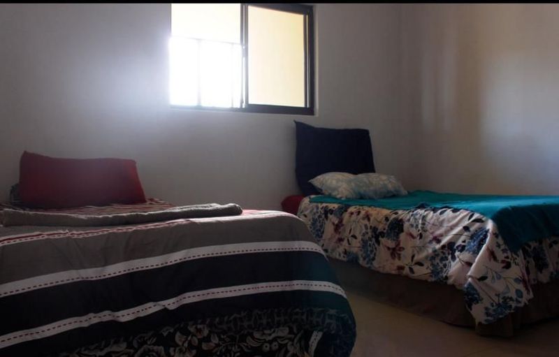 SINGLE AND SHARED ROOMS FOR FEMALES AVAILABLE TO LET, GLENWOOD