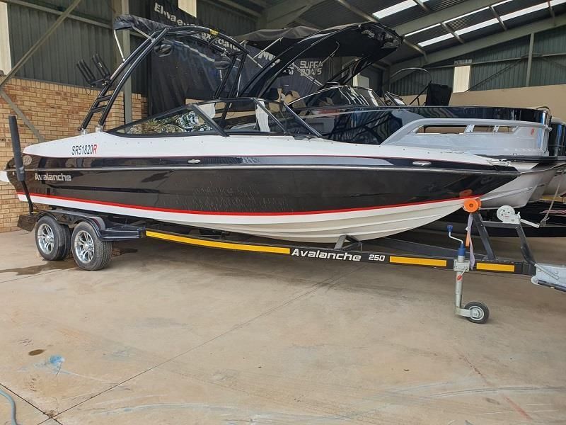 AVALANCHE WITH 250HP MERCRUISER INBOARD MOTOR.