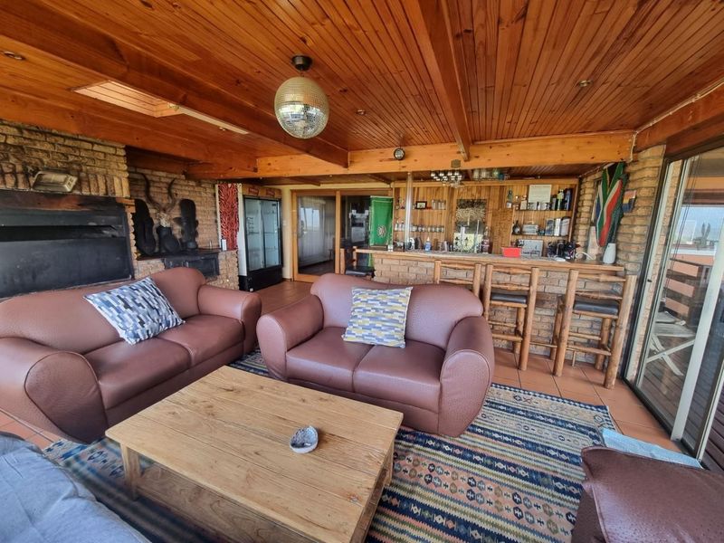 Welgemoed Villa for Single Professionals Fully Furnished/Serviced-Room With A View.