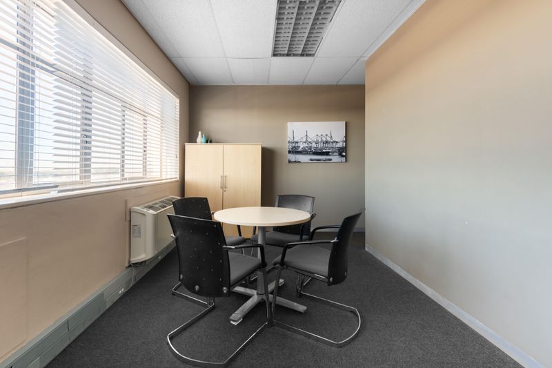 All-inclusive access to professional office space for 4 persons in Regus Port Elizabeth