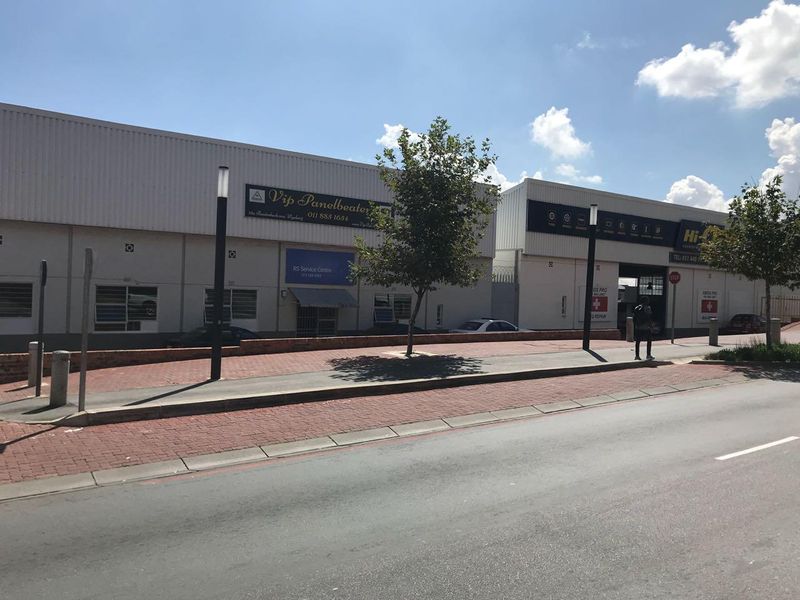 Retail warehouse for sale in Wynberg