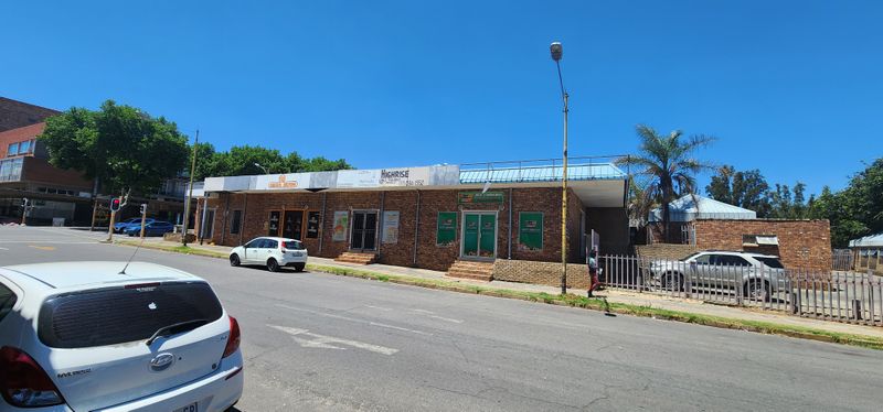 Thriving business opportunity in Krugersdord - 5967m2 space for sale. Don&#39;t miss out!