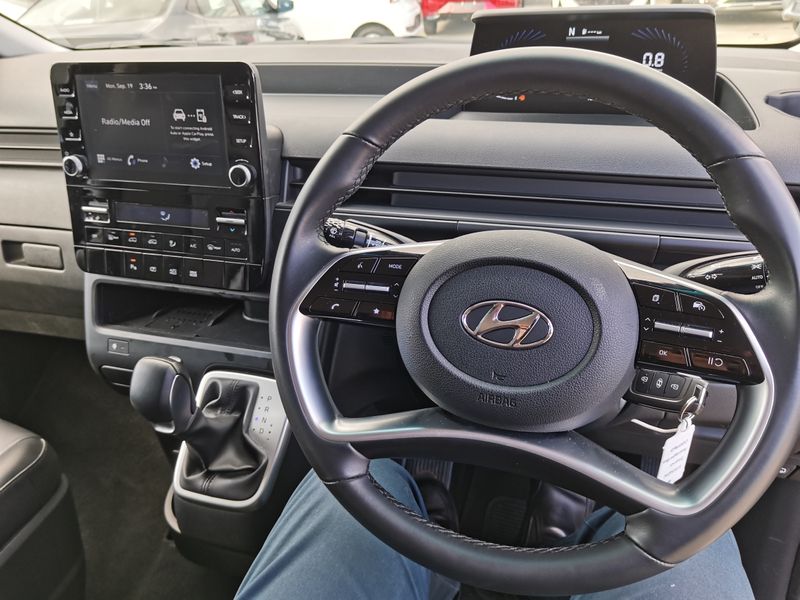 2022 Hyundai Staria MY21.11 2.2 5 Seater Multicab AT for sale!