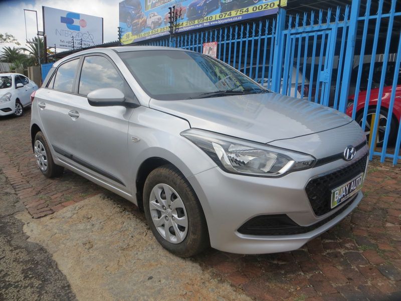 2017 Hyundai i20 1.2 Motion, Silver with 63000km available now!