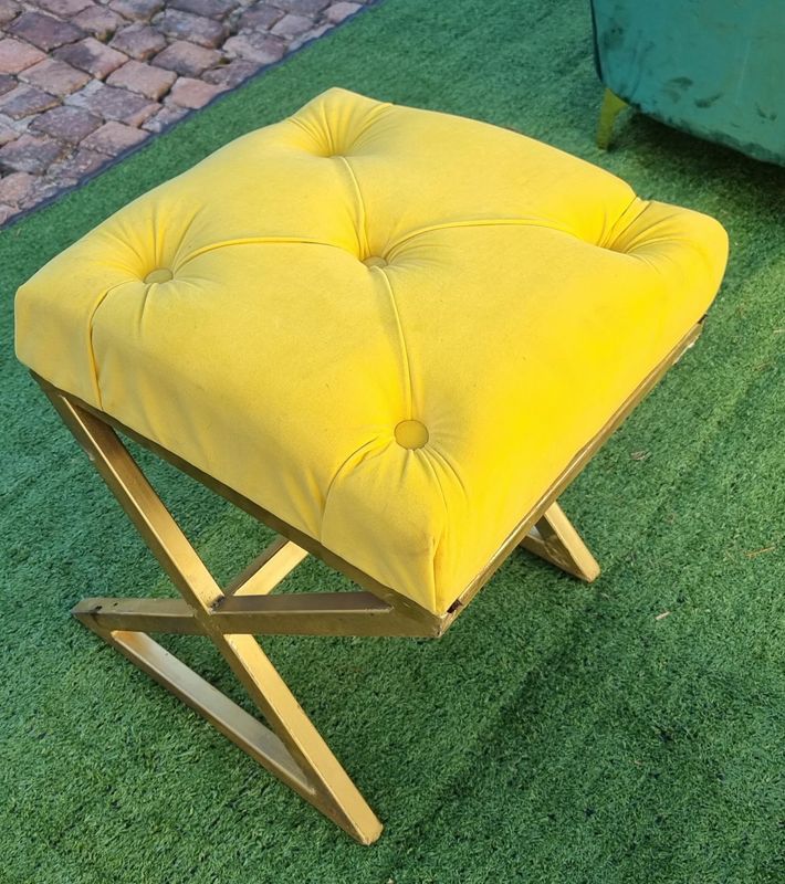 Hire a 20 seater lounge setup for your next event. Wedding, birthday, baby shower