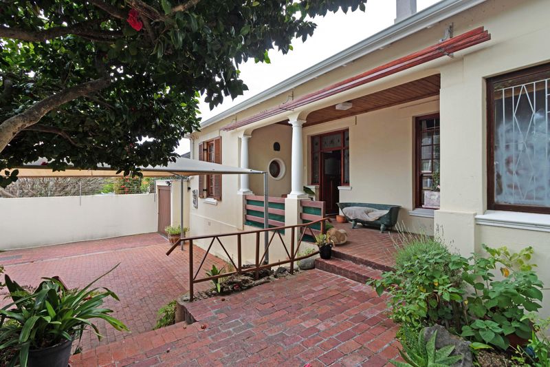 4 Bedroom House To Let in Oranjezicht