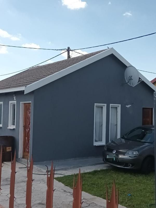 AFFORDABLE HOUSE AVAILABLE IN MERITING