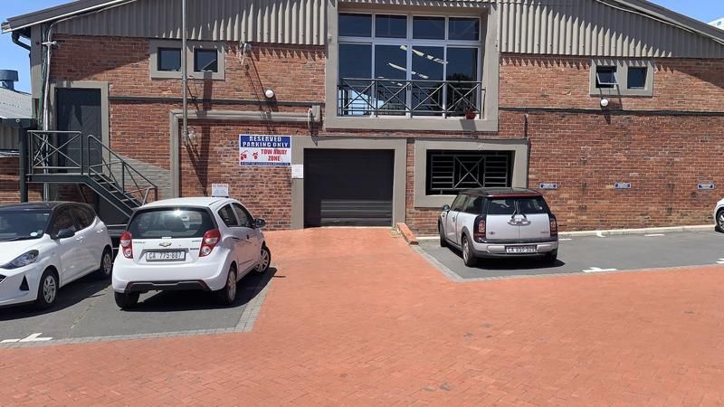 STUNNING OFFICE SPACE- 12 PARKING BAYS (10 INTERNAL) SAFE-SECURE- 1 MIN TO N2 ONRAMP