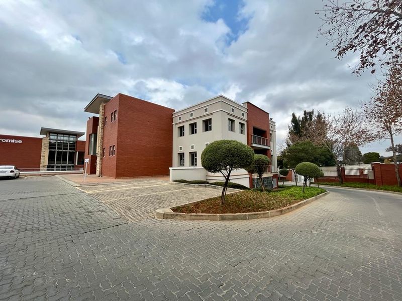 Hobart Square | Prime Office Space to Lease in Bryanston