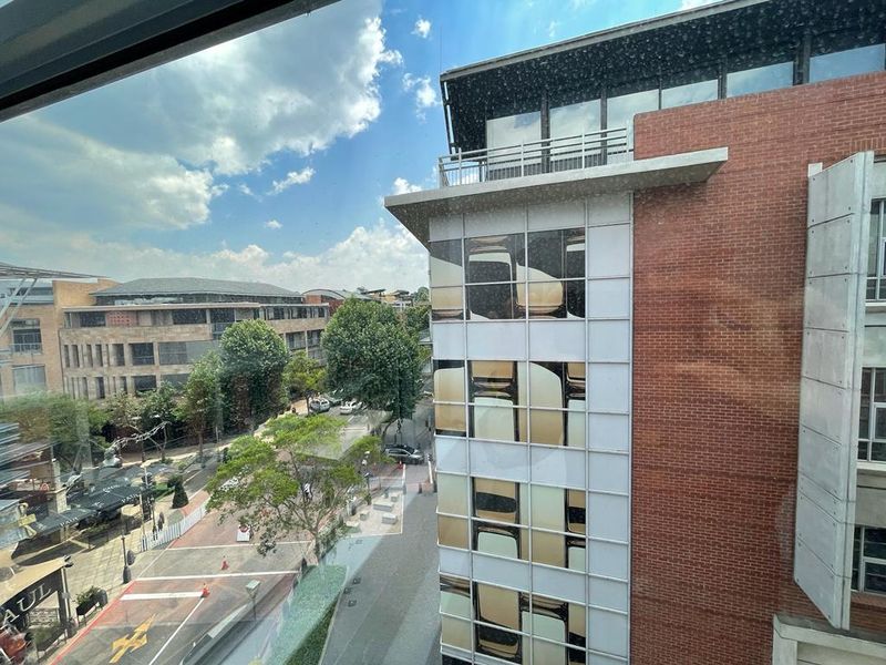 564sm WHITE-BOXED OFFICE SPACE TO LET IN MELROSE ARCH