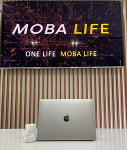 MacBook Pro 2020 13’ i5 Grey(4-month warranty)