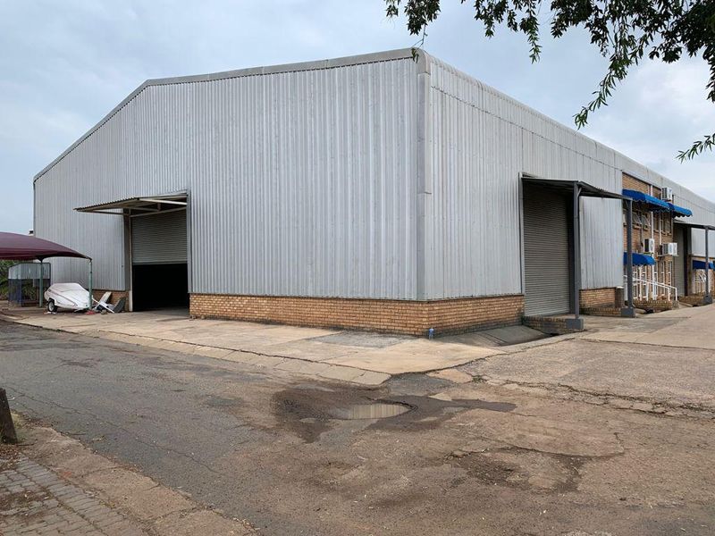 725SQM WAREHOUSE TO LET, ROSSLYN