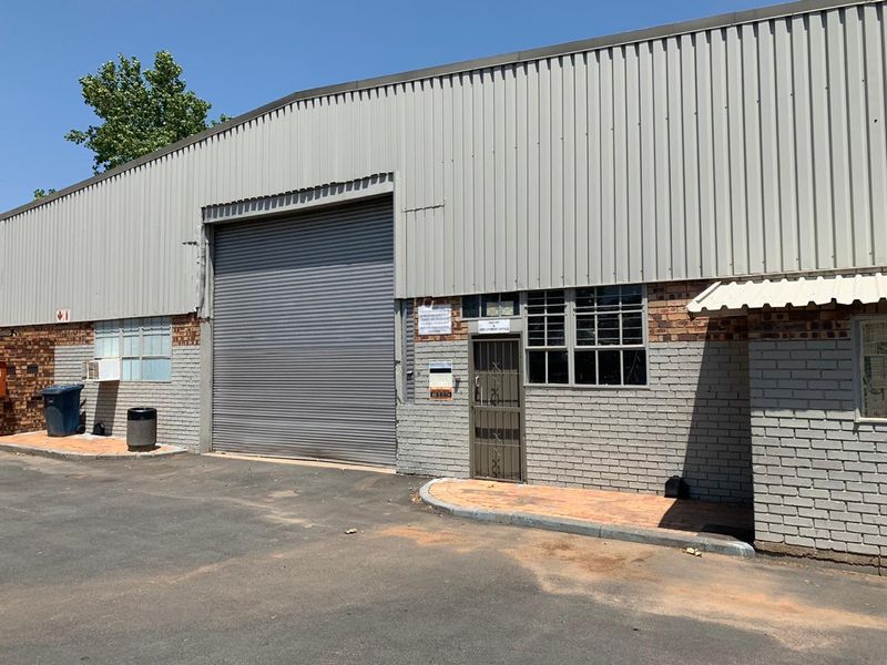 Neat industrial space available for rent in a sought after area
