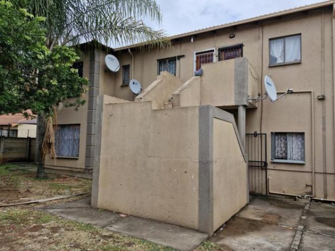 3 Bedroom with 2 Bathroom Sec Title For Sale North West