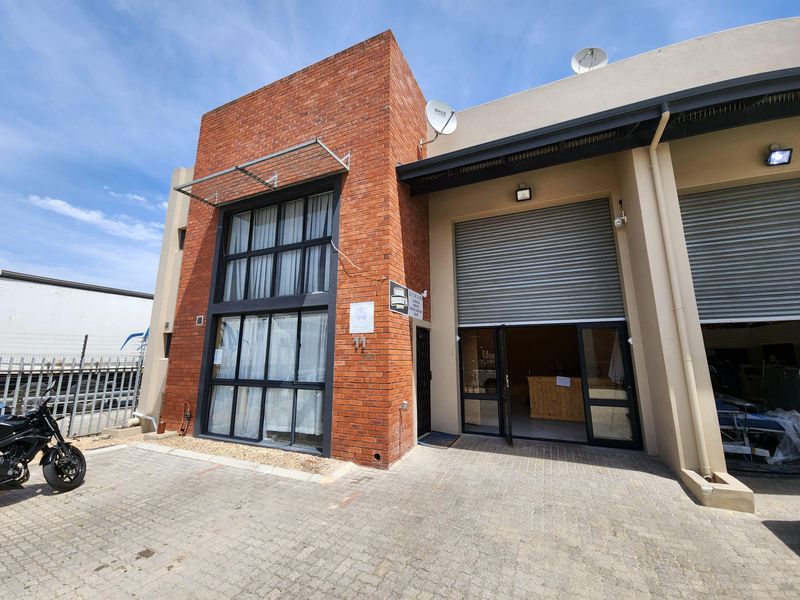 185M2 Warehouse to rent in Brackenfell
