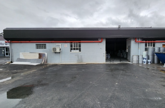 Factory and Warehouse to Let in Lansdowne